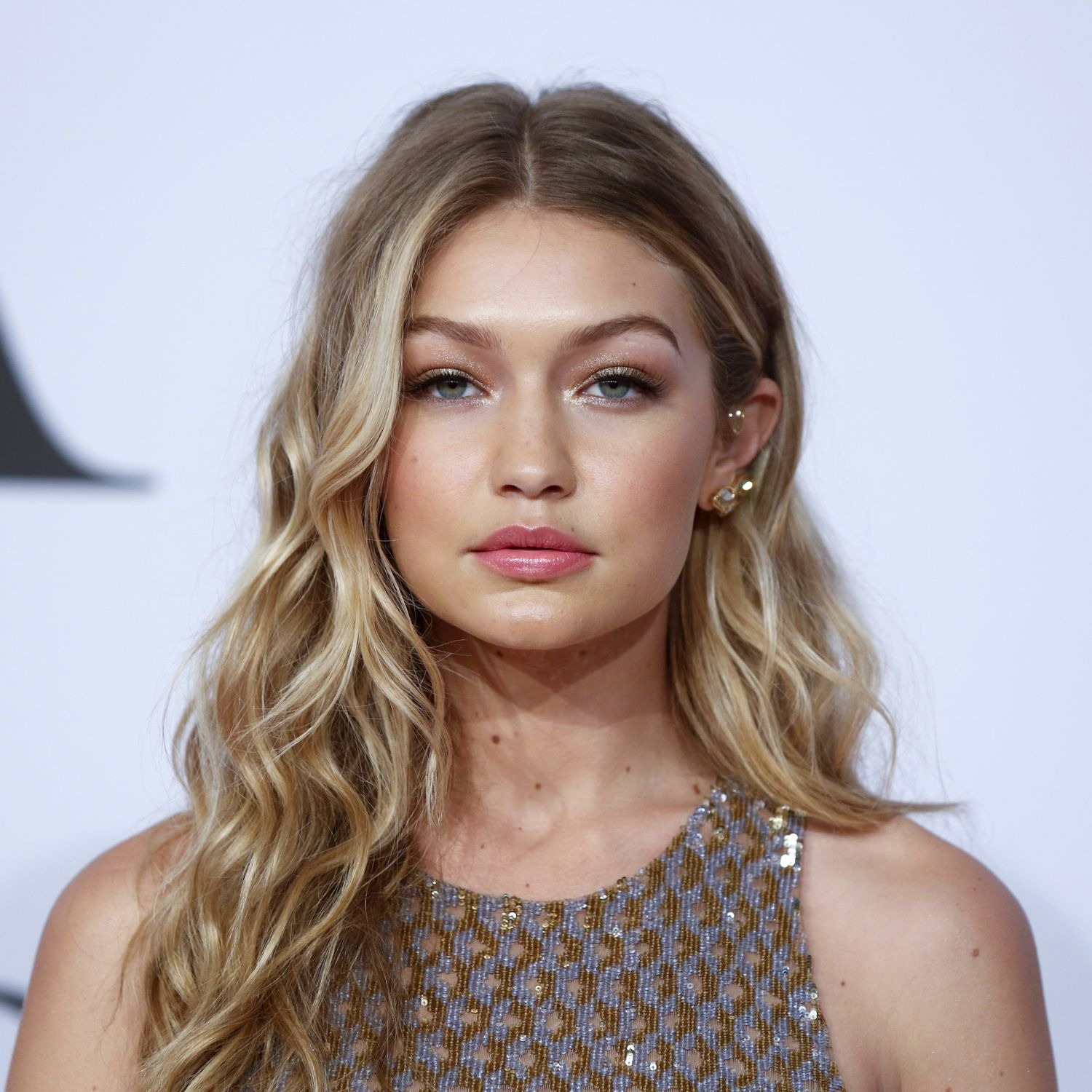 Gigi Hadid AI Song generator